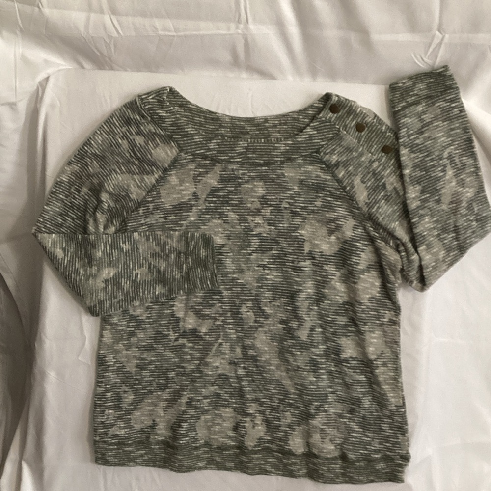 Christopher & Banks Gray Patterned Sweater with Button Accents 🛍️